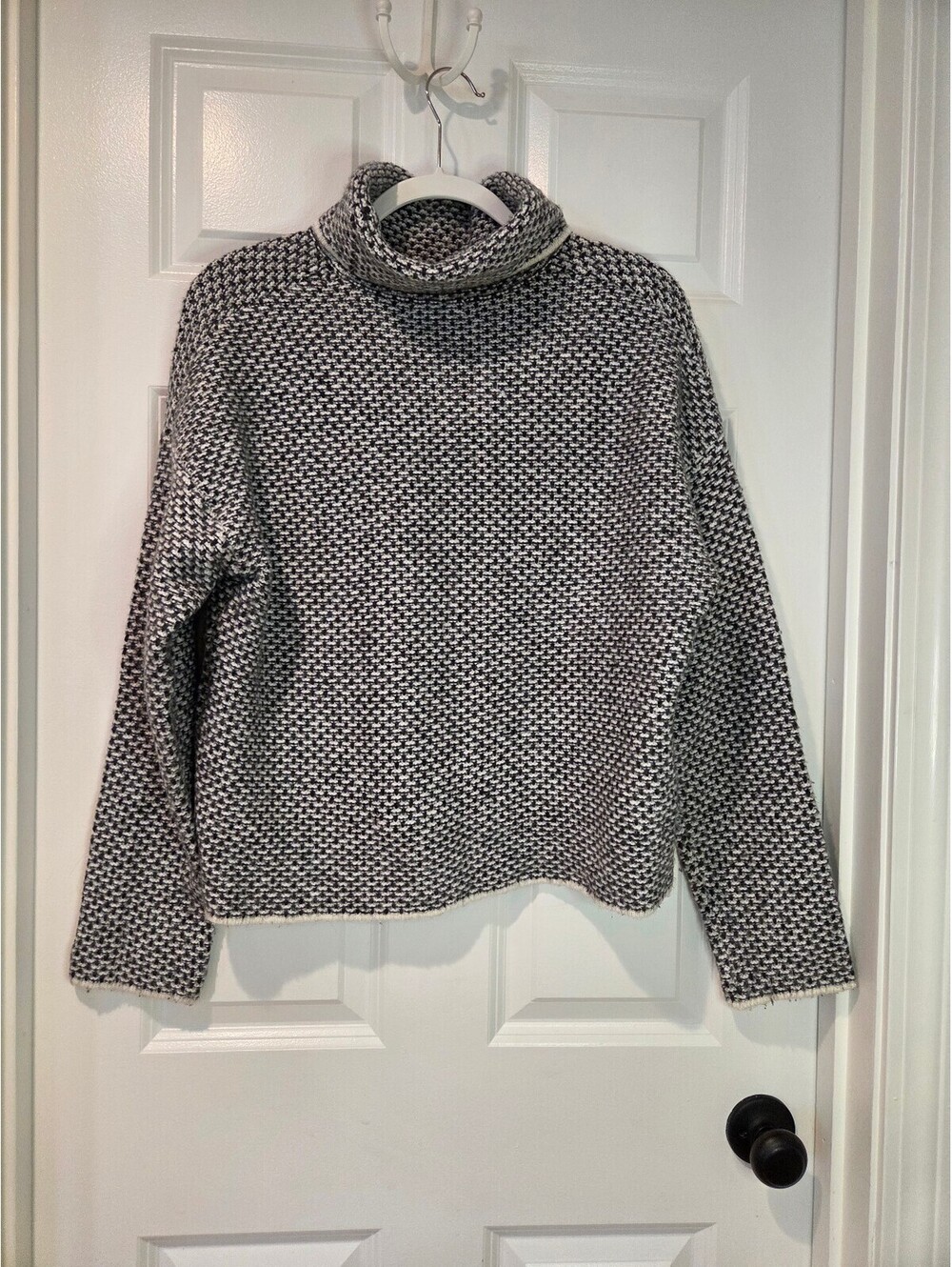Christian Siriano New York Black and White Turtleneck Sweater Size M